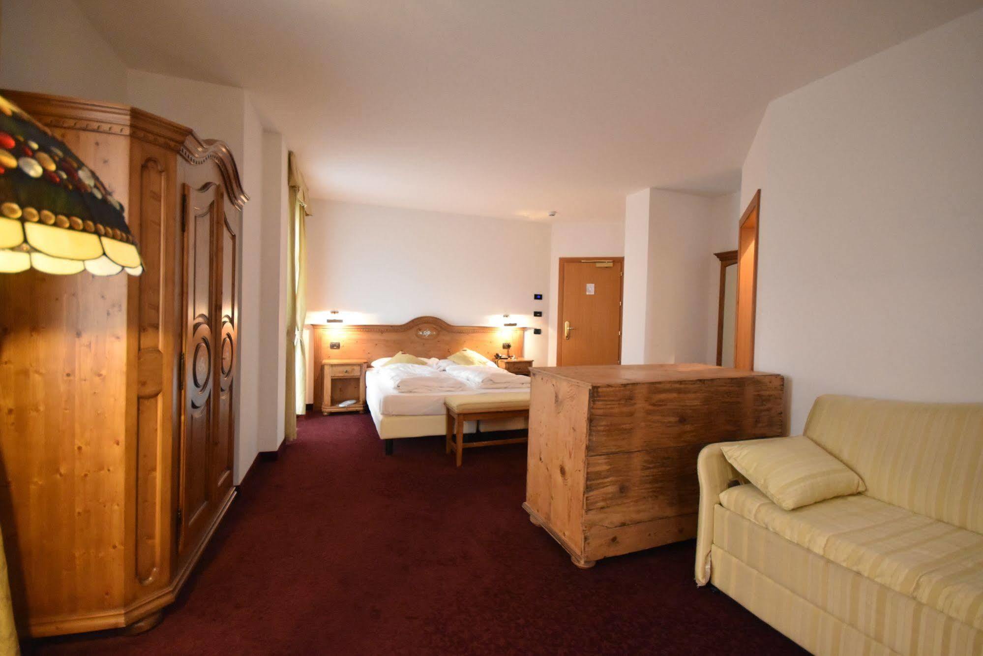 Folgaria Post Hotel ภายนอก รูปภาพ